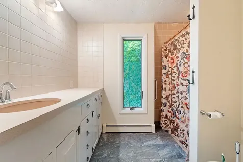 2 Little Hook Road Lee NH 03861