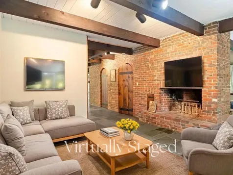 2 Little Hook Road Lee NH 03861