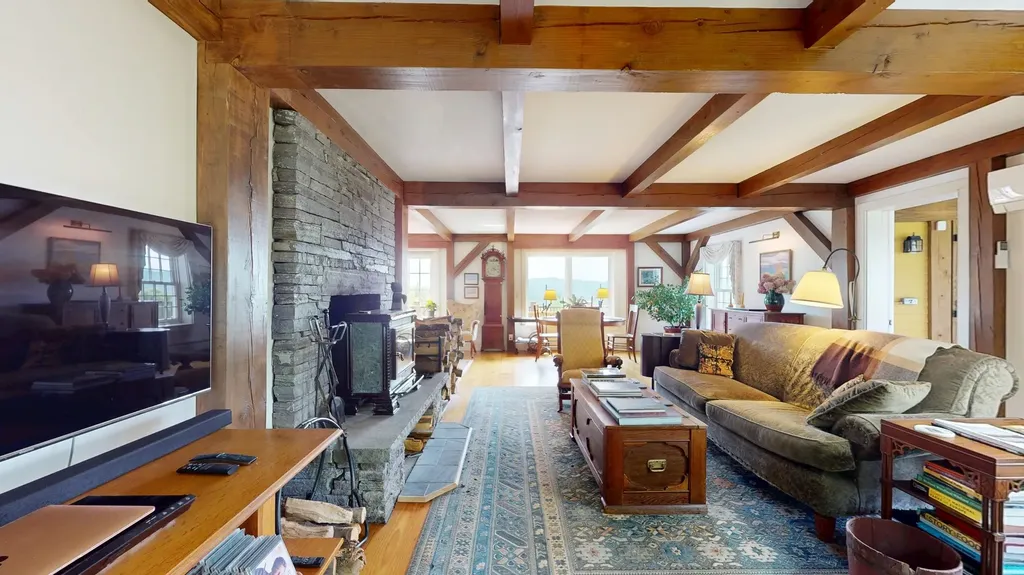 1074 N Hollow Road Rochester VT 05767