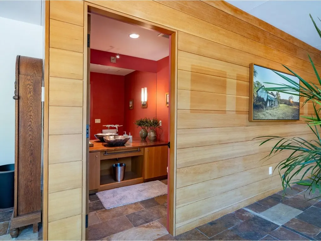 225 Eagles Rest Road Shelburne VT 05482