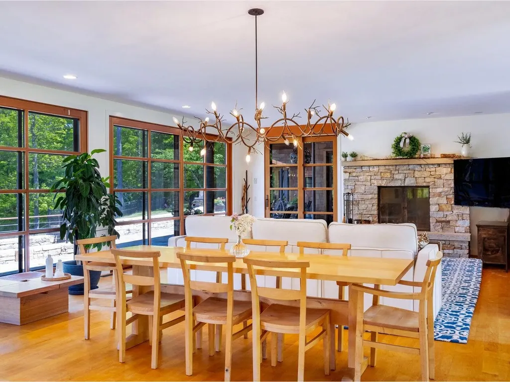 225 Eagles Rest Road Shelburne VT 05482