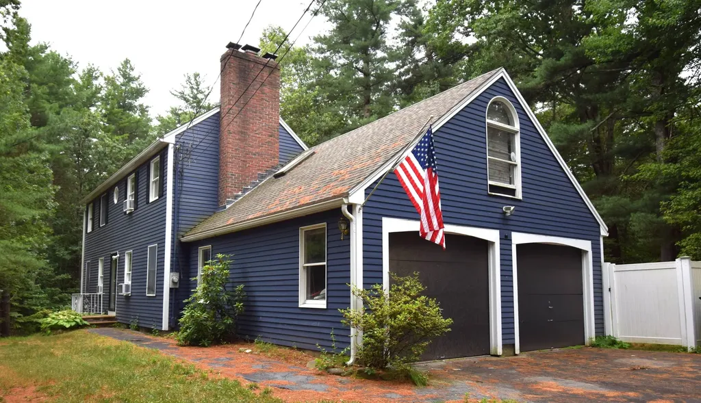 19 Windsong Drive Kingston NH 03848