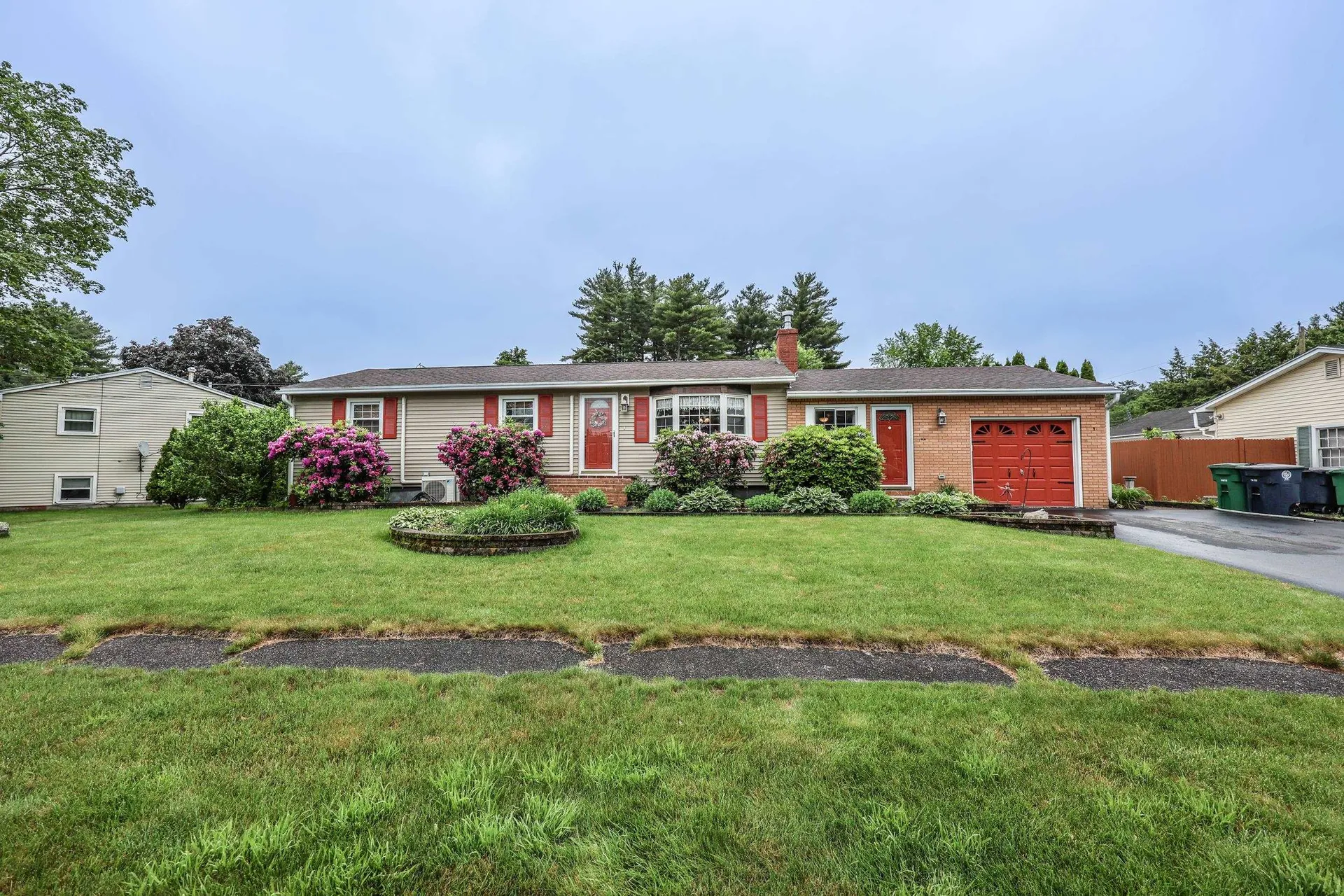 14 Bramble Drive Nashua NH 03062-3106
