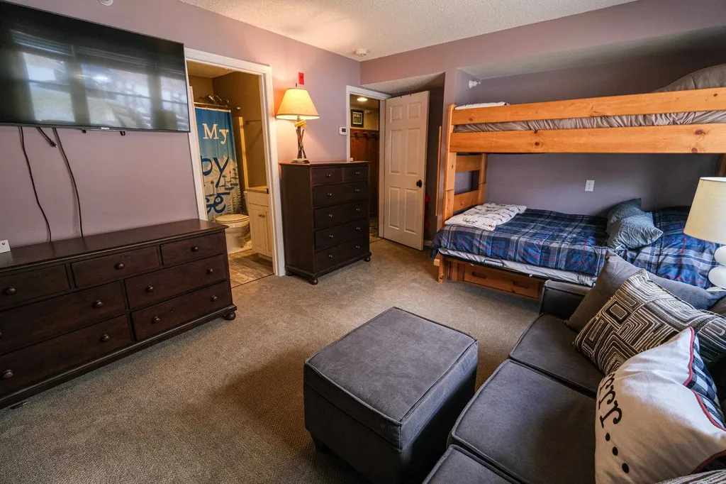 28 Fowler Road Ludlow VT 05149