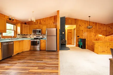 23 Hummingbird Lane Concord VT 05824