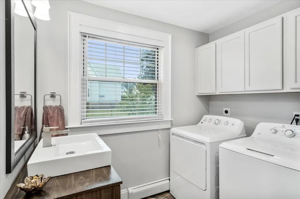 165 Taylor Street Manchester NH 03103