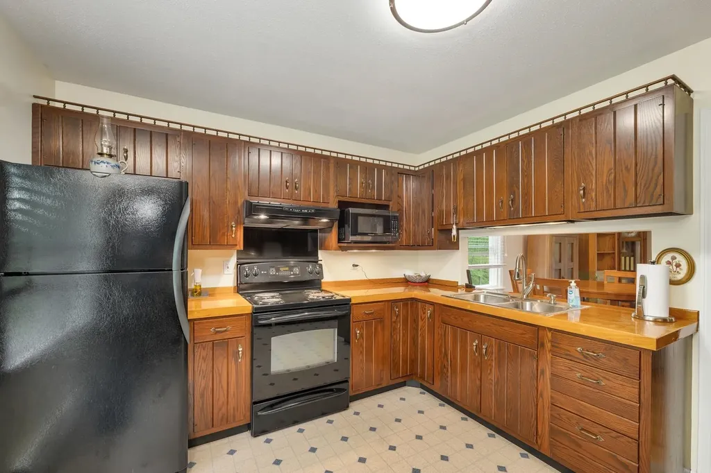 90 Plummer Hill Road Belmont NH 03220