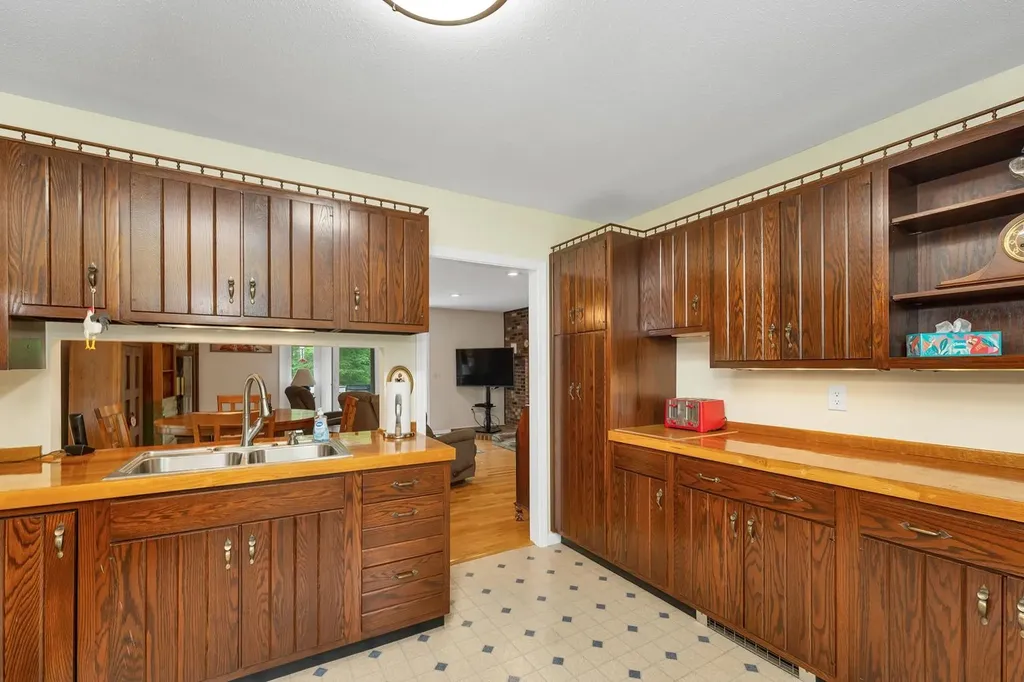 90 Plummer Hill Road Belmont NH 03220