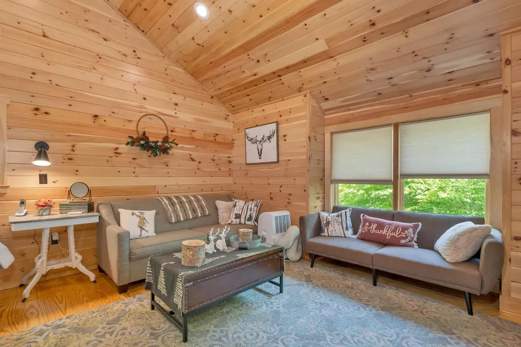 46 Cummings Hill Road Plymouth NH 03264