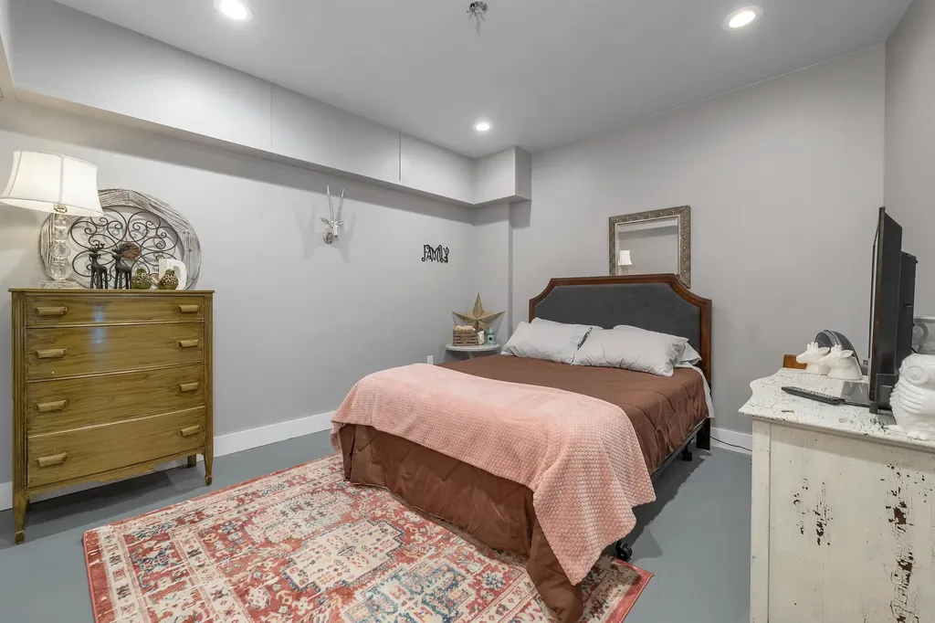 46 Cummings Hill Road Plymouth NH 03264