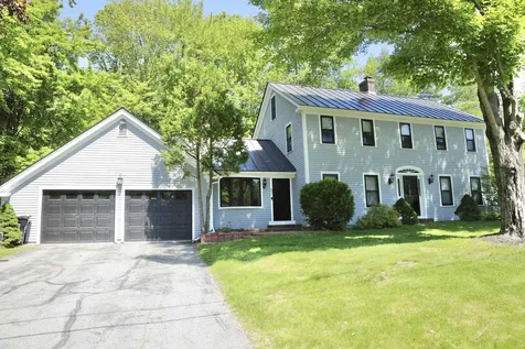 52 Ledgewood Road Claremont NH 03743