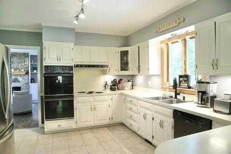 52 Ledgewood Road Claremont NH 03743