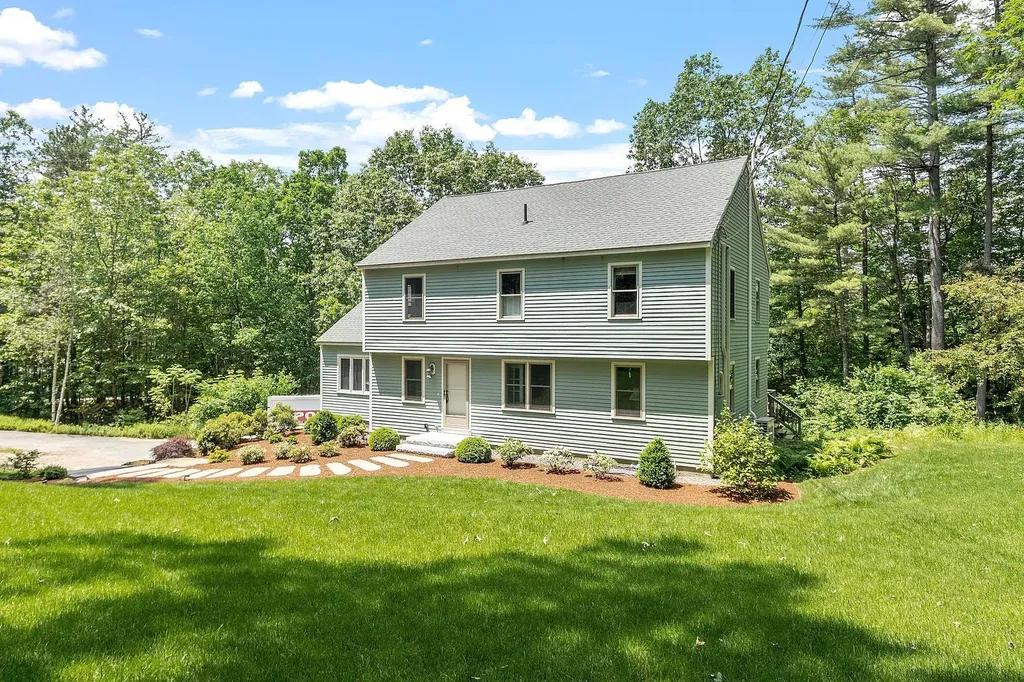 10 Buttonwood Drive Hollis NH 03049