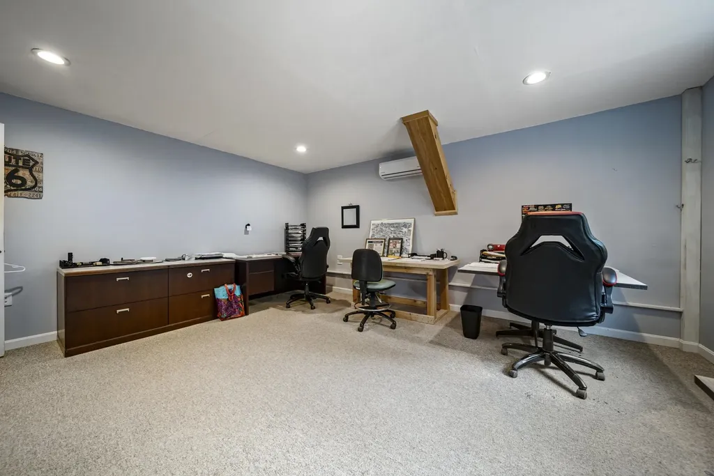 460 West Main Street Hillsborough NH 03244