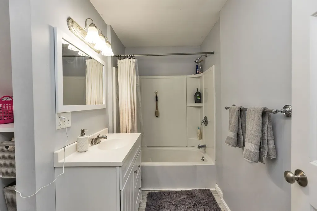 70 River Street Jaffrey NH 03452
