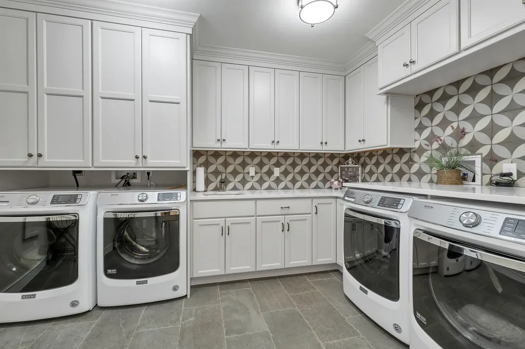 11 Blackberry Lane Wolfeboro NH 03894