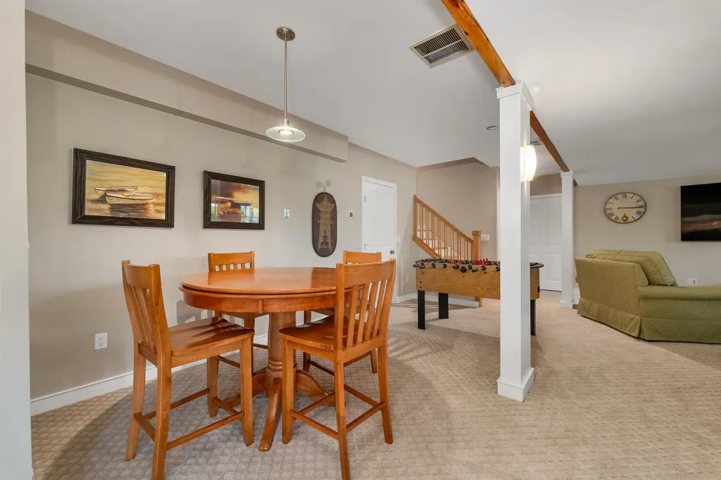 11 Blackberry Lane Wolfeboro NH 03894