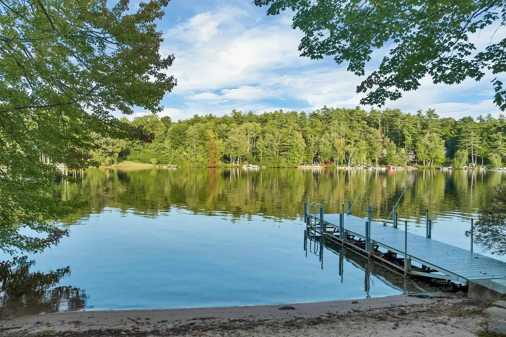 11 Blackberry Lane Wolfeboro NH 03894