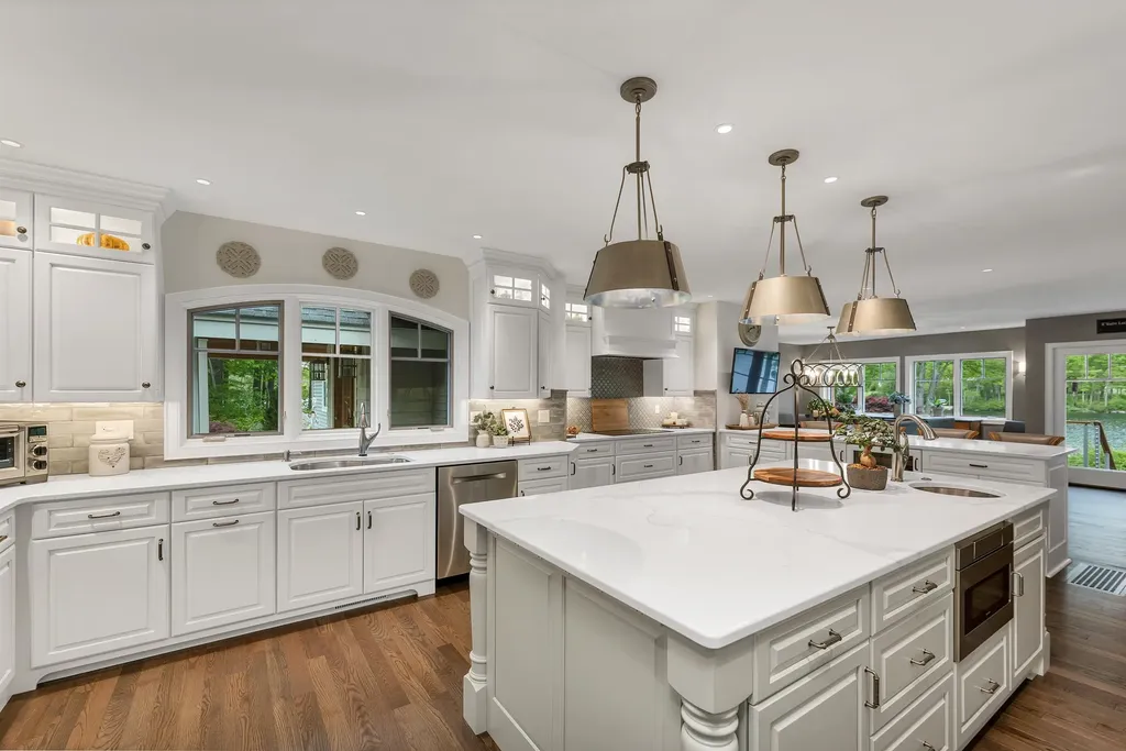 11 Blackberry Lane Wolfeboro NH 03894