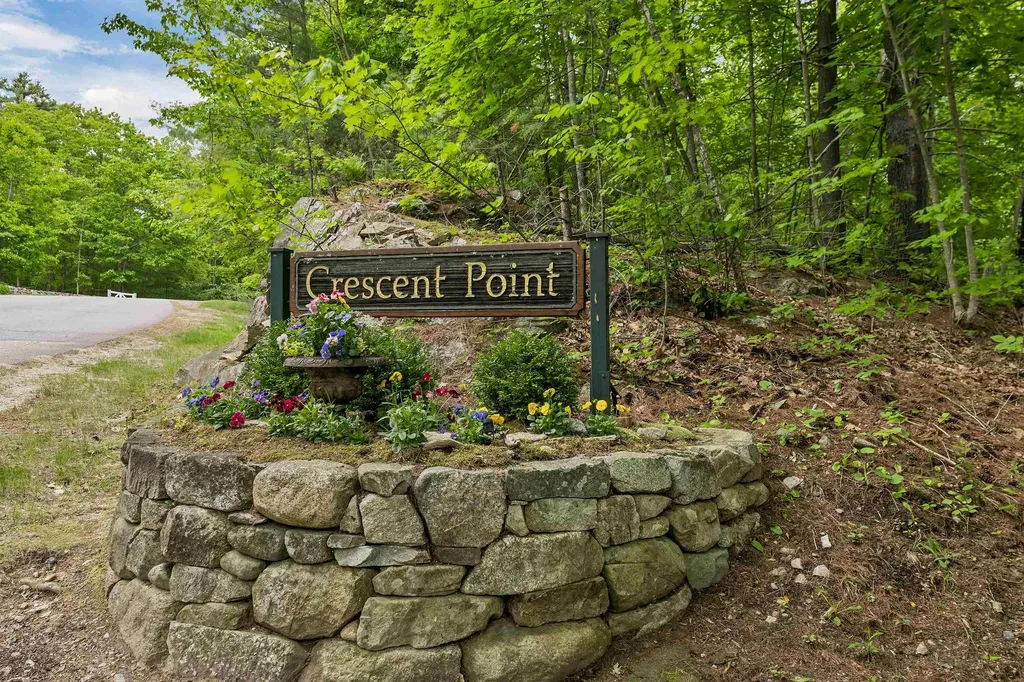 11 Blackberry Lane Wolfeboro NH 03894