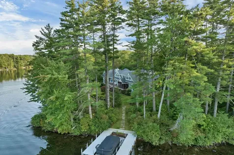 11 Blackberry Lane Wolfeboro NH 03894