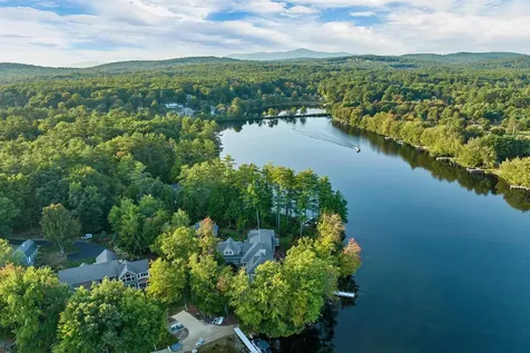 11 Blackberry Lane Wolfeboro NH 03894