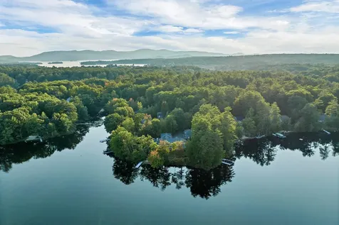 11 Blackberry Lane Wolfeboro NH 03894