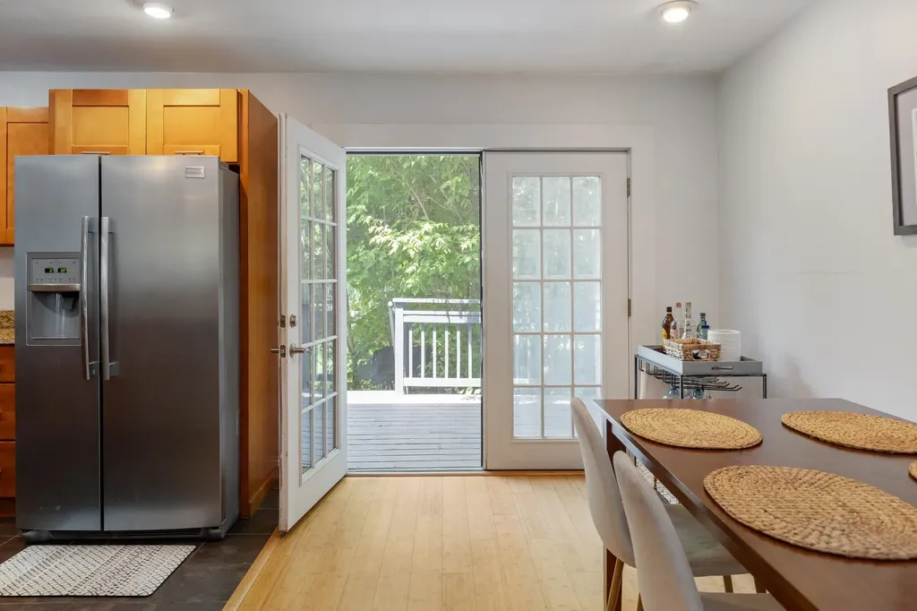 108 Loomis Street Burlington VT 05401