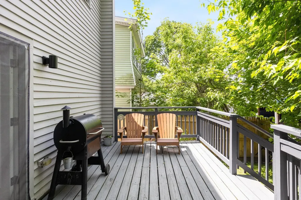 108 Loomis Street Burlington VT 05401
