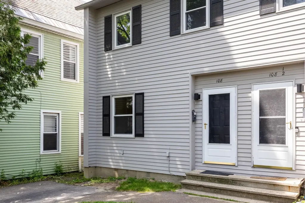 108 Loomis Street Burlington VT 05401