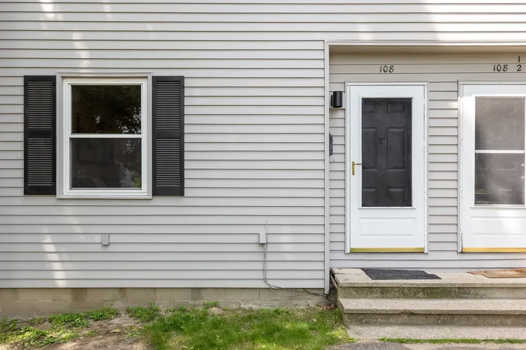 108 Loomis Street Burlington VT 05401