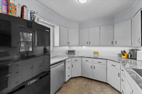 11 Barrett Street South Burlington VT 05403