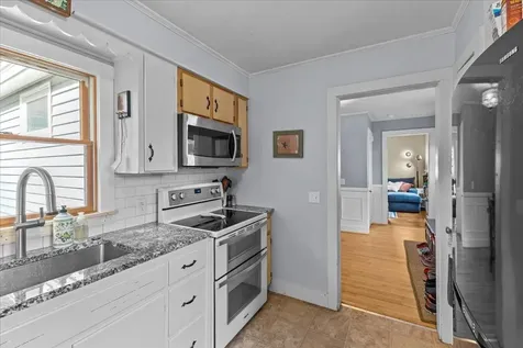 11 Barrett Street South Burlington VT 05403