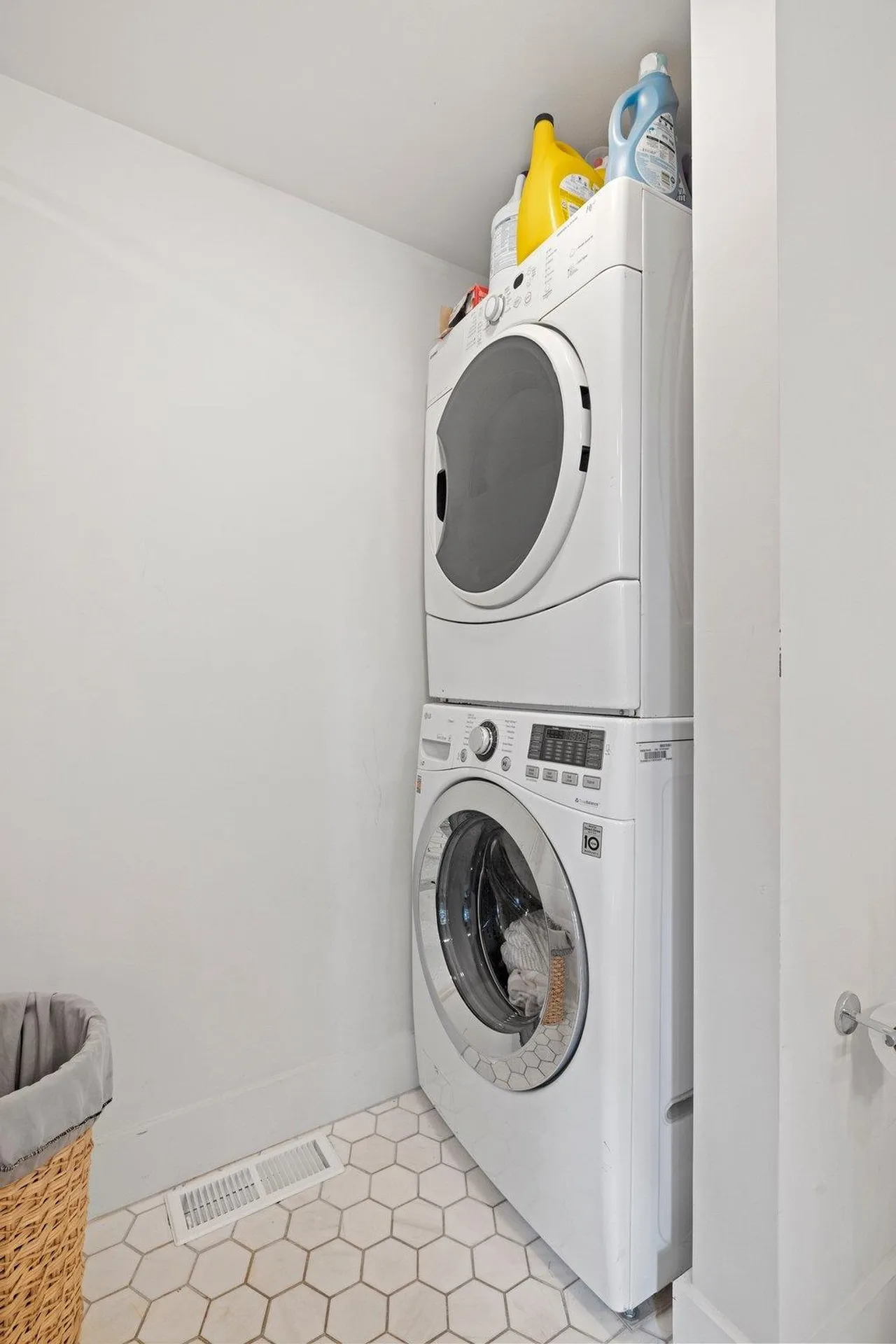 8 Snow Road Newbury NH 03255