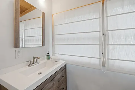 8 Snow Road Newbury NH 03255