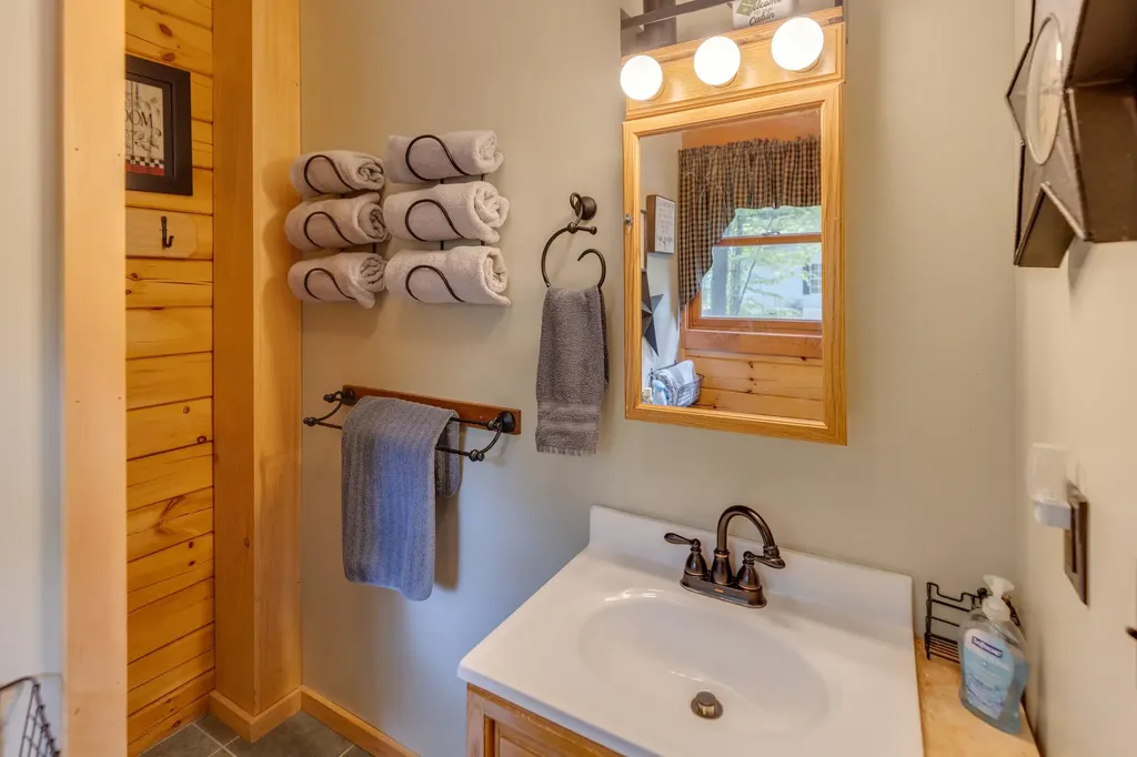 3233 Stinson Lake Road Ellsworth NH 03266