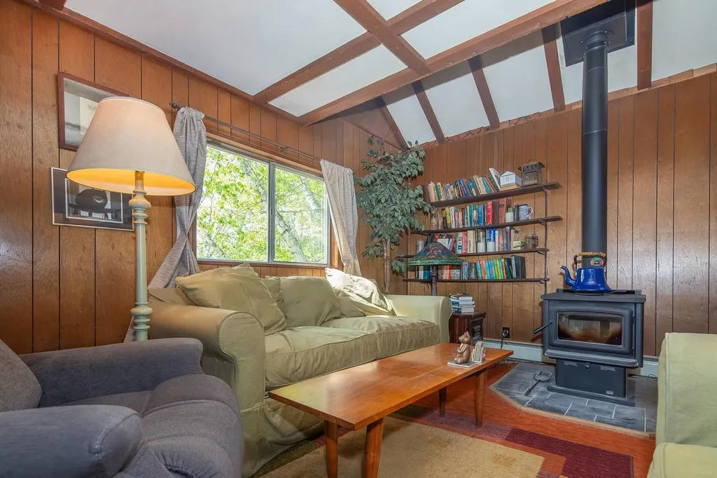 493 East Road Tinmouth VT 05773