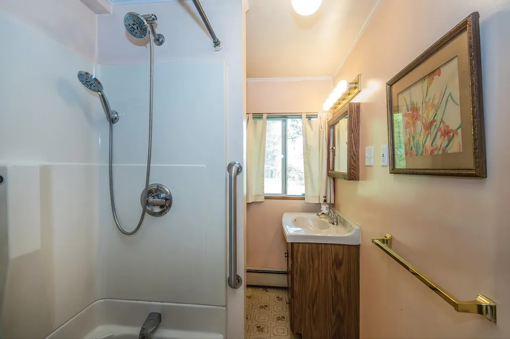 493 East Road Tinmouth VT 05773