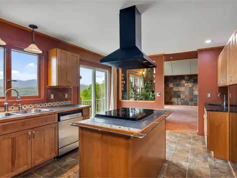 1511 West Hill Road Lincoln VT 05443