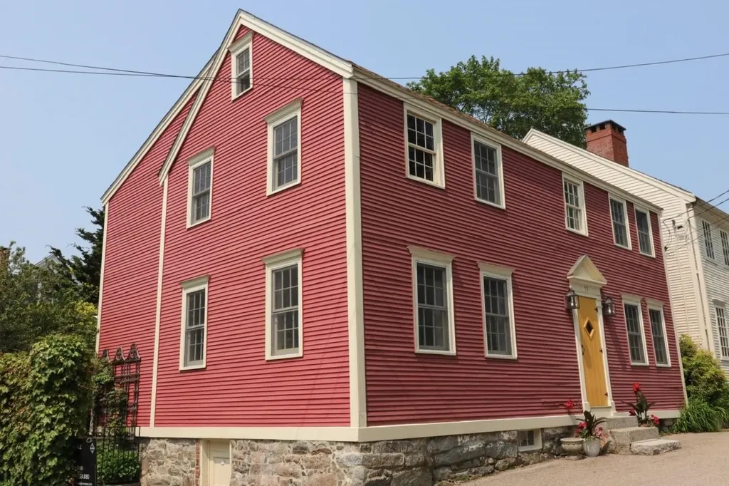 11 Howard Street Portsmouth NH 03801
