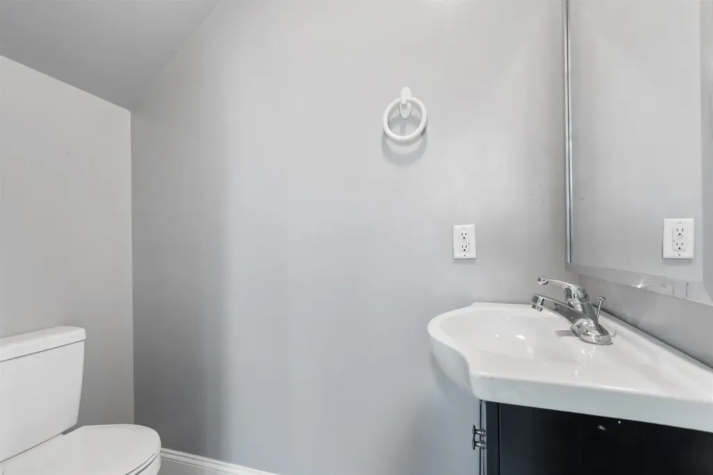 468 Wentworth Street Manchester NH 03102