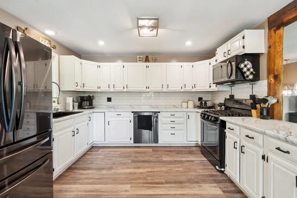 54 Barton Whitney Road Newport NH 03773