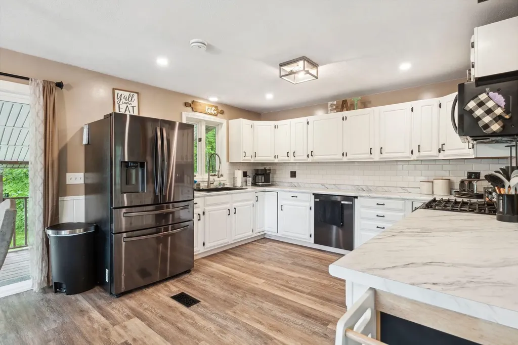 54 Barton Whitney Road Newport NH 03773