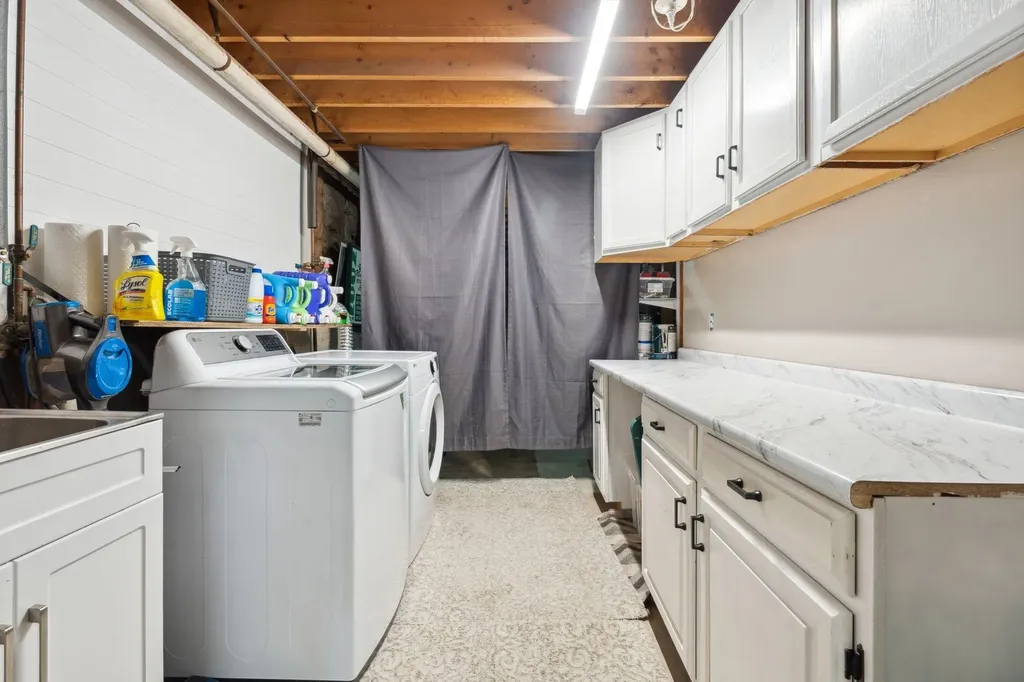 54 Barton Whitney Road Newport NH 03773