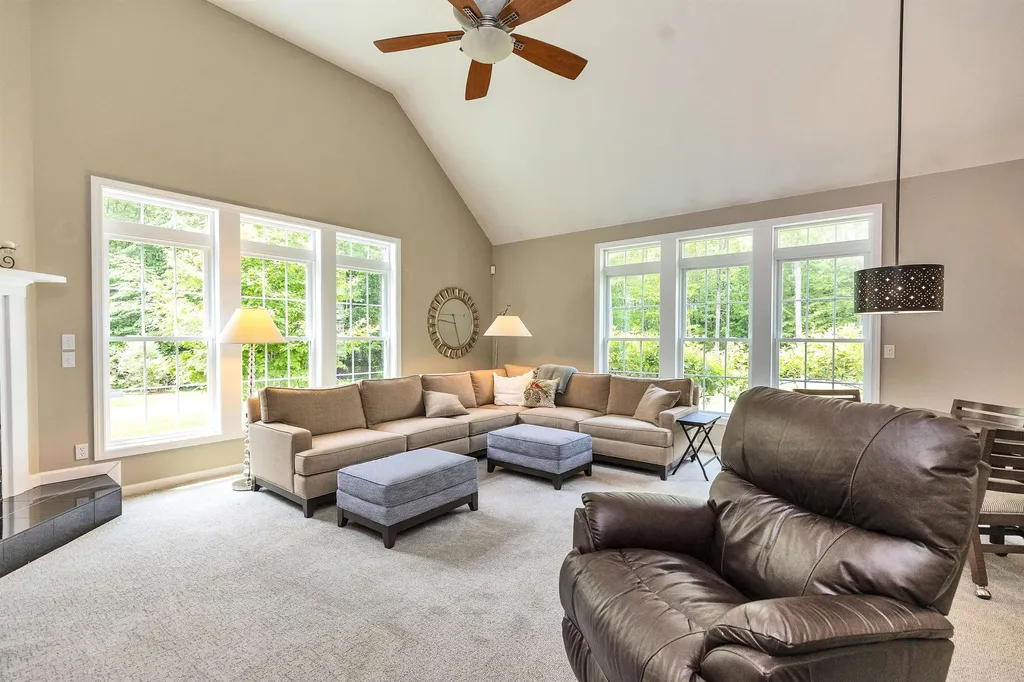 54 Pasture Road Auburn NH 03032