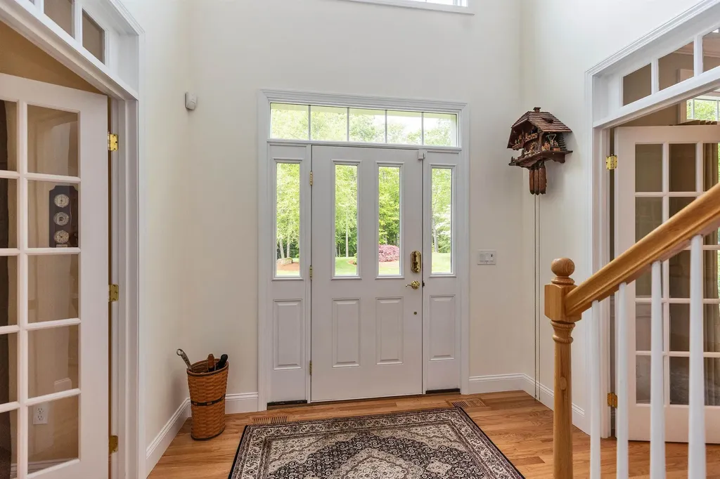 54 Pasture Road Auburn NH 03032