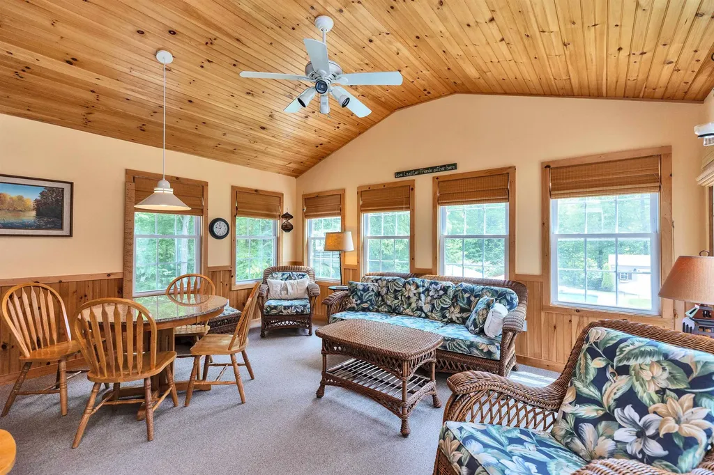 54 Pasture Road Auburn NH 03032