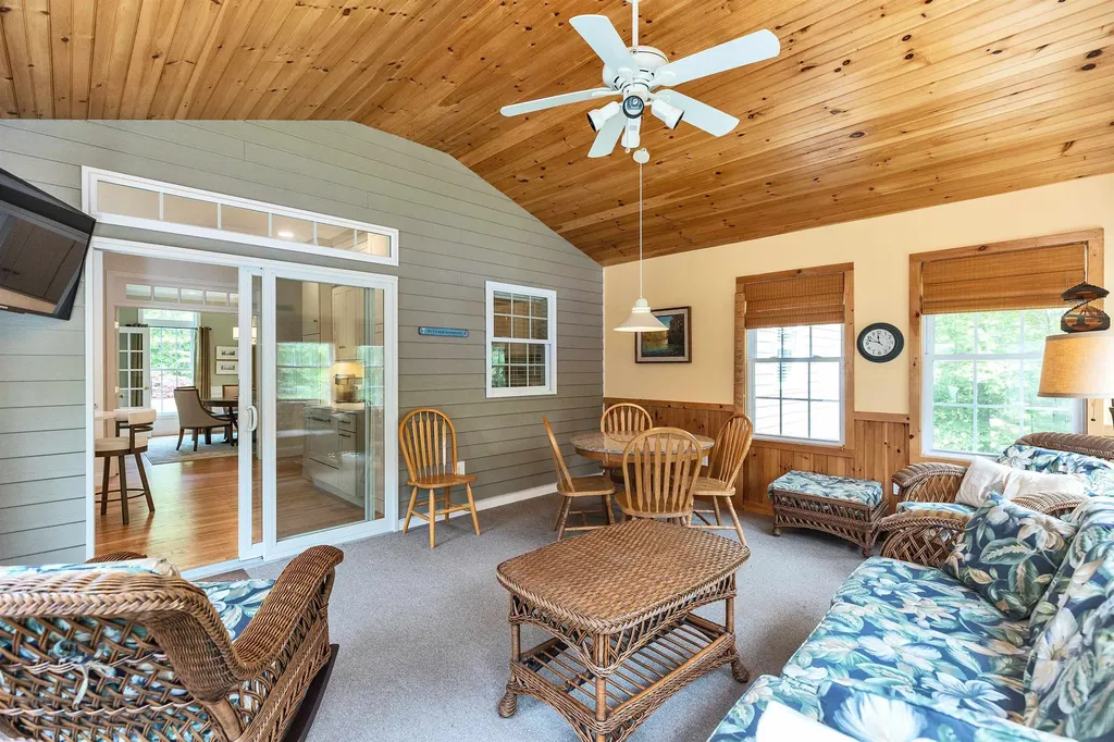 54 Pasture Road Auburn NH 03032