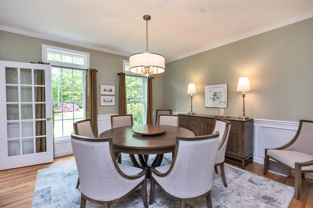 54 Pasture Road Auburn NH 03032