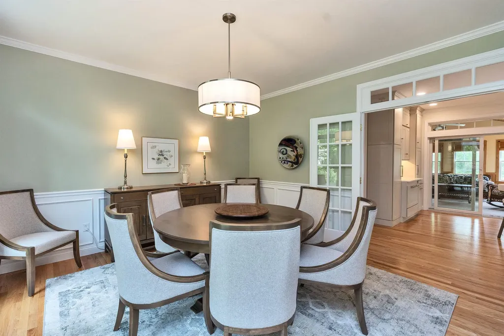 54 Pasture Road Auburn NH 03032